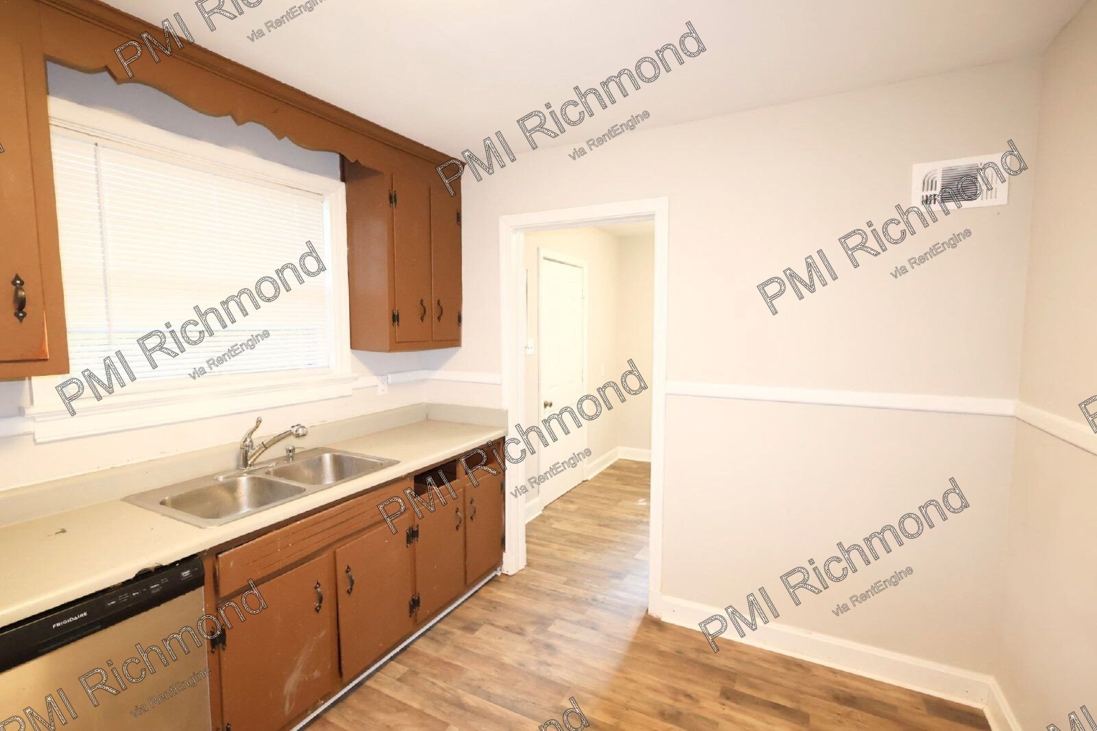 Charming 3-Bed Home with Brand New Flooring in Henrico! property image
