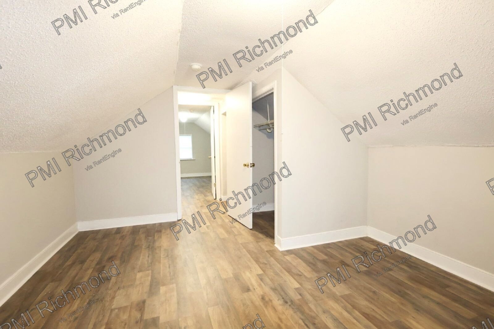 Charming 3-Bed Home with Brand New Flooring in Henrico! property image
