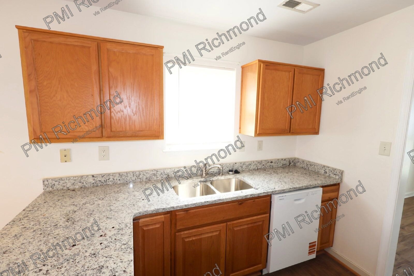 Beautiful and Spacious 3-Bedroom Haven in Henrico! property image