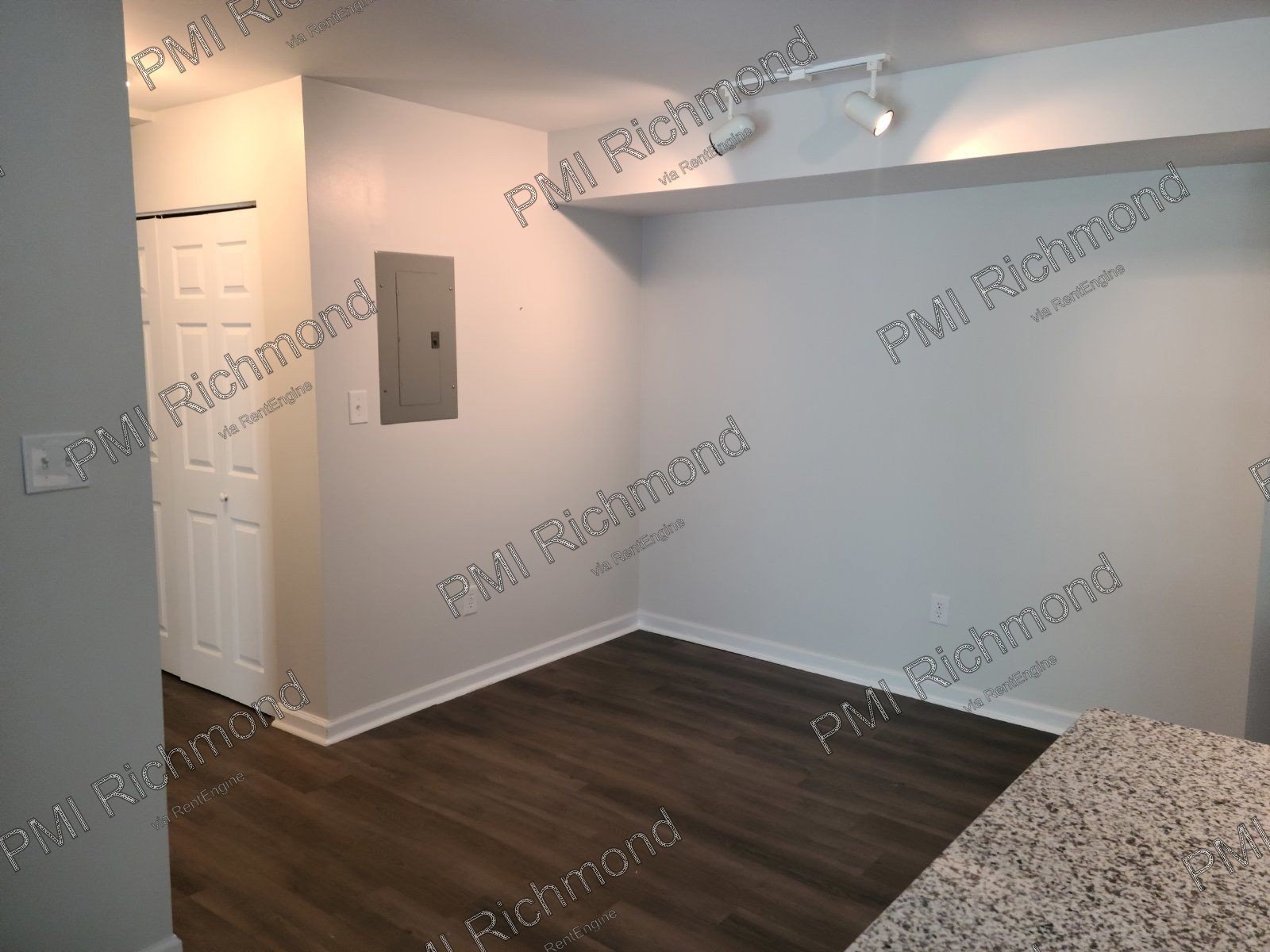 Gorgeous 2-Bedroom Condo in Bristol Village! property image