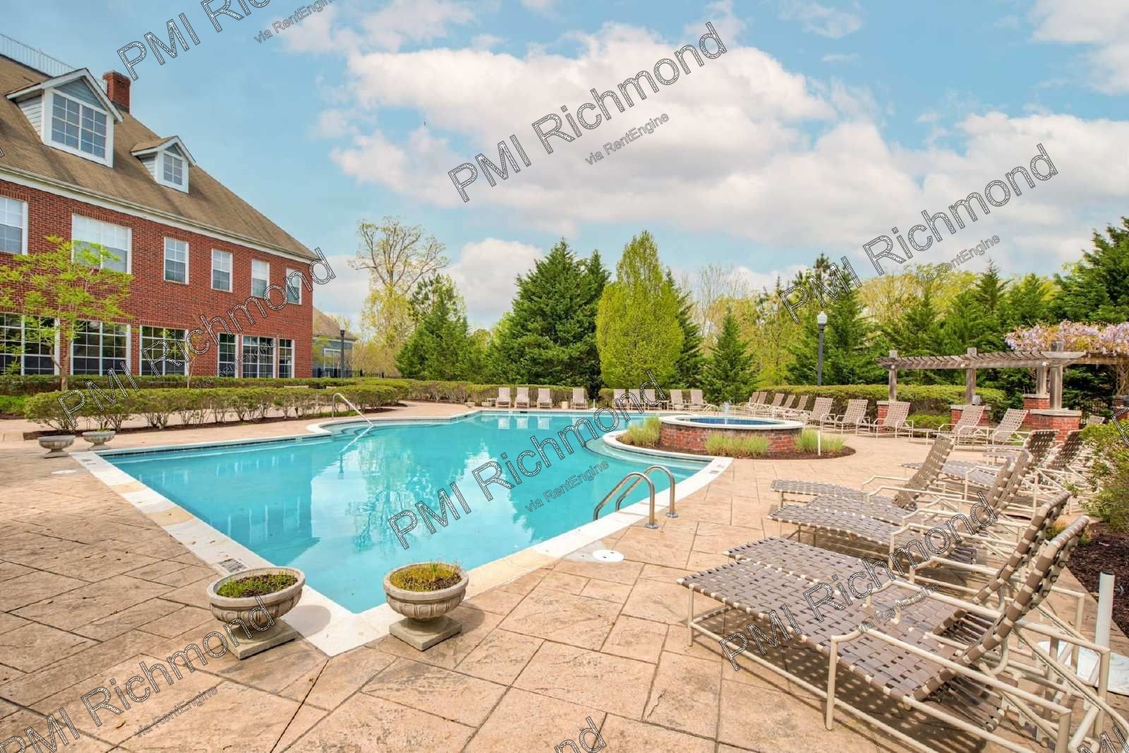 Gorgeous 2-Bedroom Condo in Bristol Village! property image