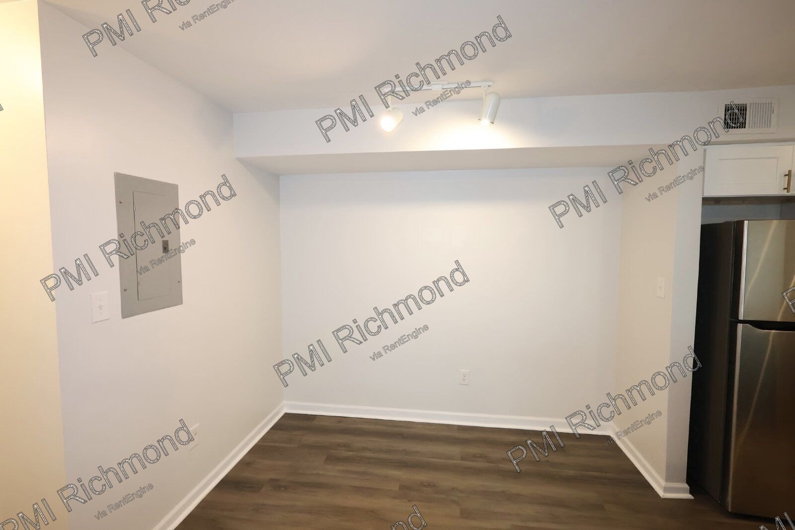Gorgeous 2-Bedroom Condo in Bristol Village! property image