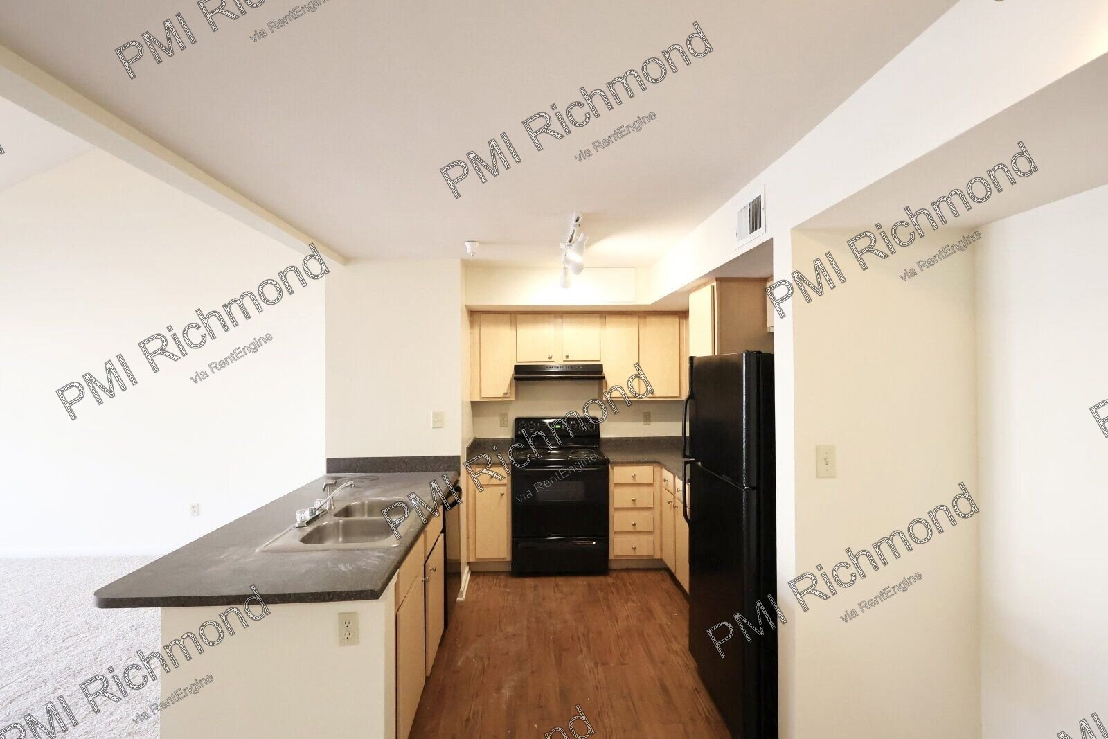 Well-Maintained Condo with a Loft in the Bristol Village At Charter Colony Subdivision of Chesterfield! property image