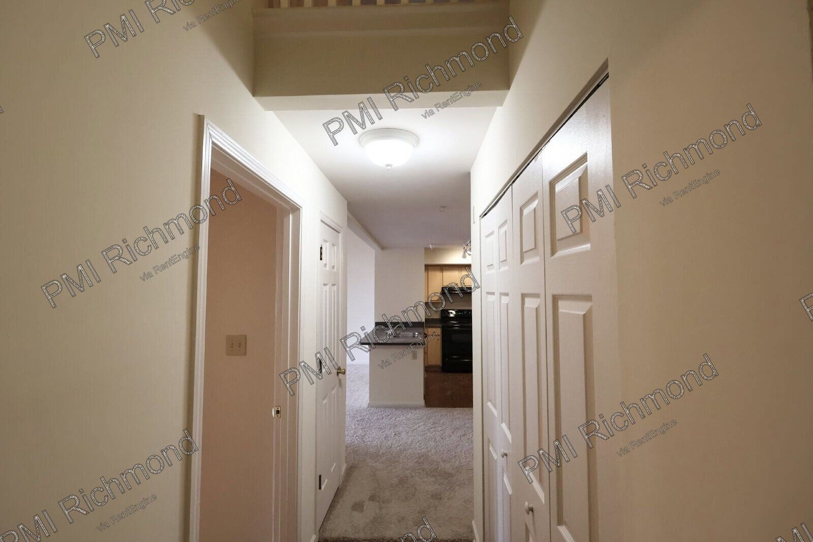 Well-Maintained Condo with a Loft in the Bristol Village At Charter Colony Subdivision of Chesterfield! property image