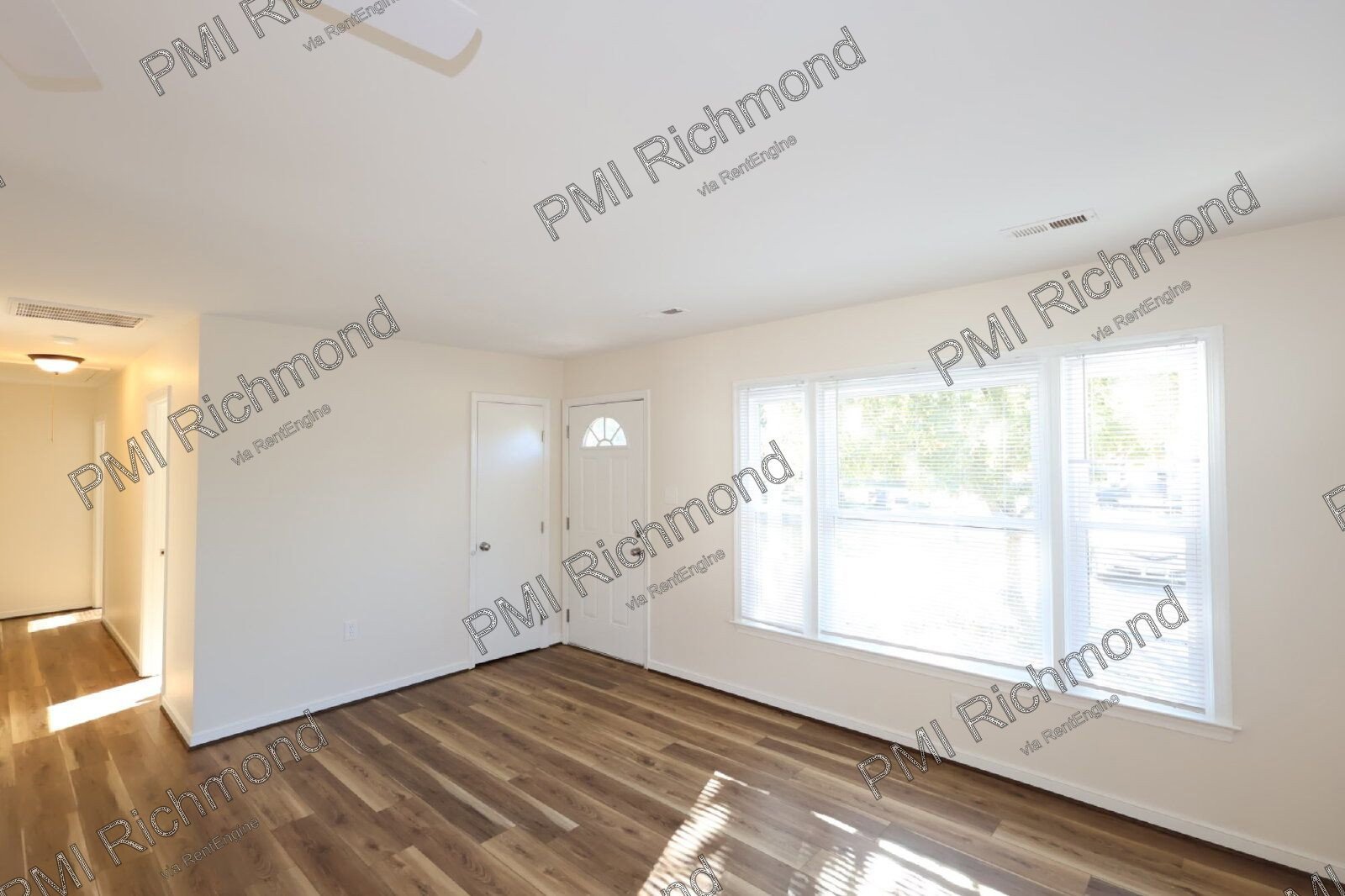 Modern & Beautiful 3-Bedroom Home with Spacious Layout in Chesterfield! property image