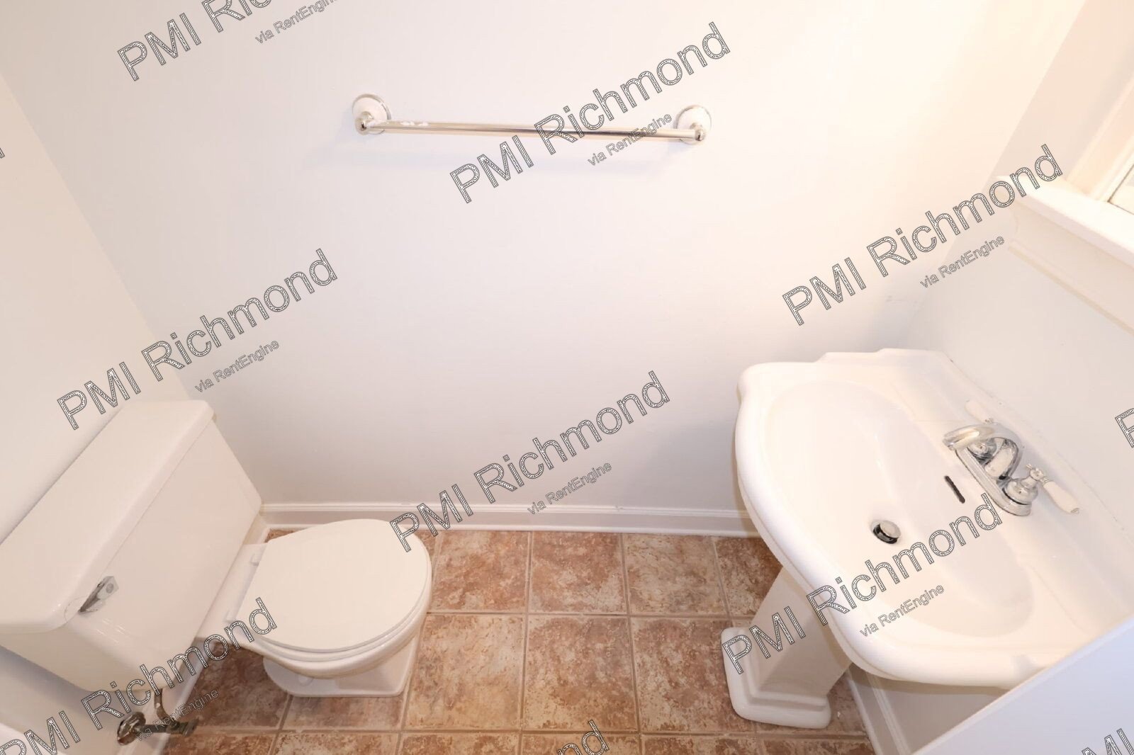 Comfortable 3-Bedroom West End Townhome for Rent! property image