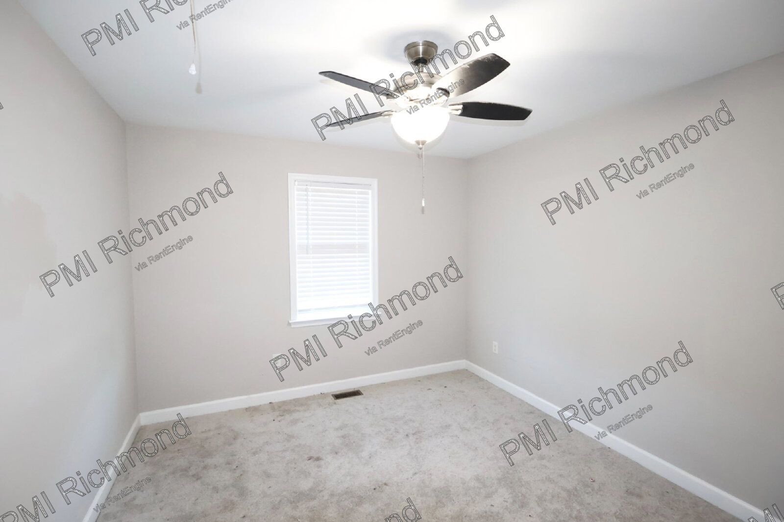 Beautiful 3-Bed Single Family Home in Colonial Heights! property image