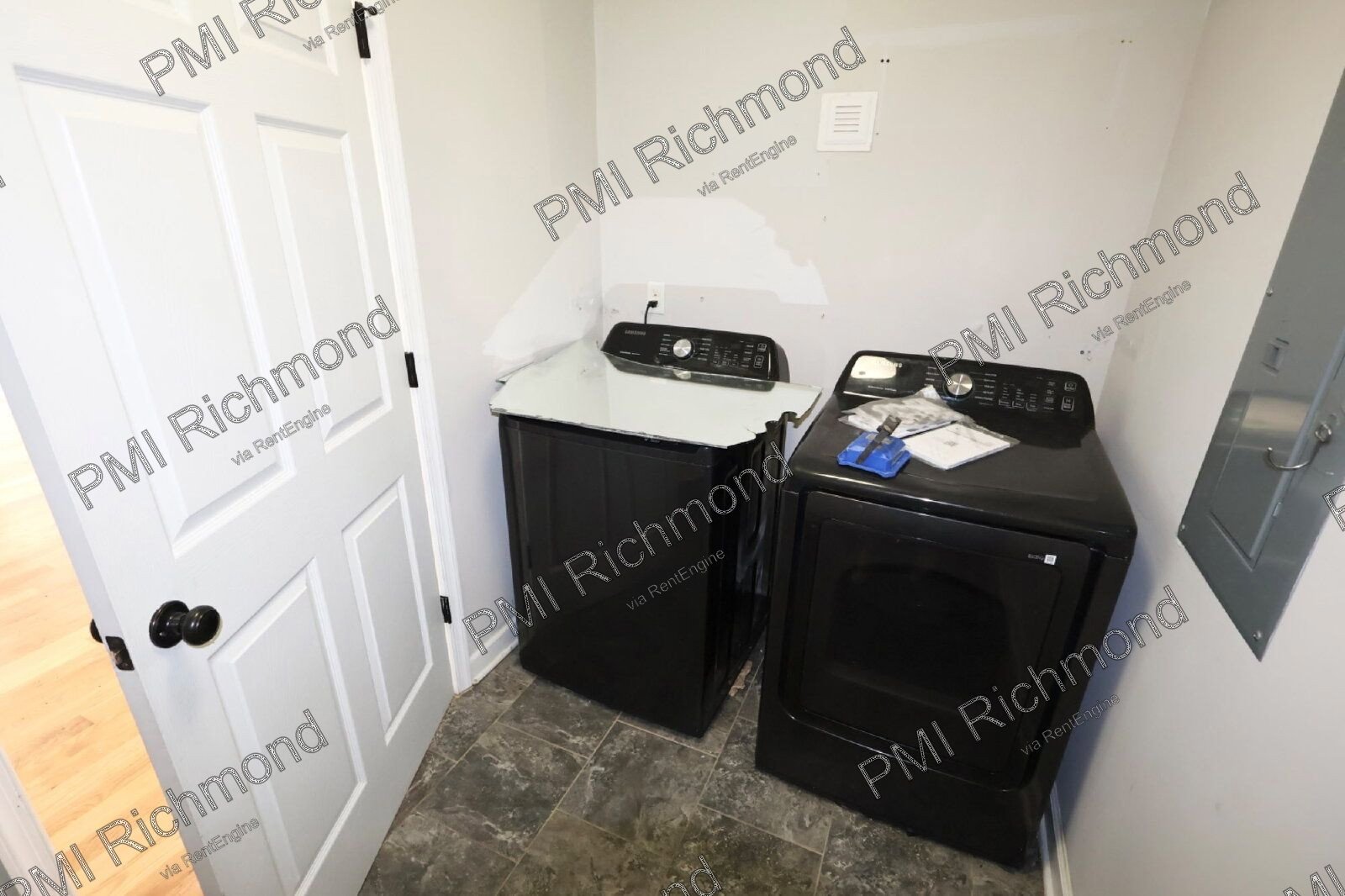 Beautiful 3-Bed Single Family Home in Colonial Heights! property image