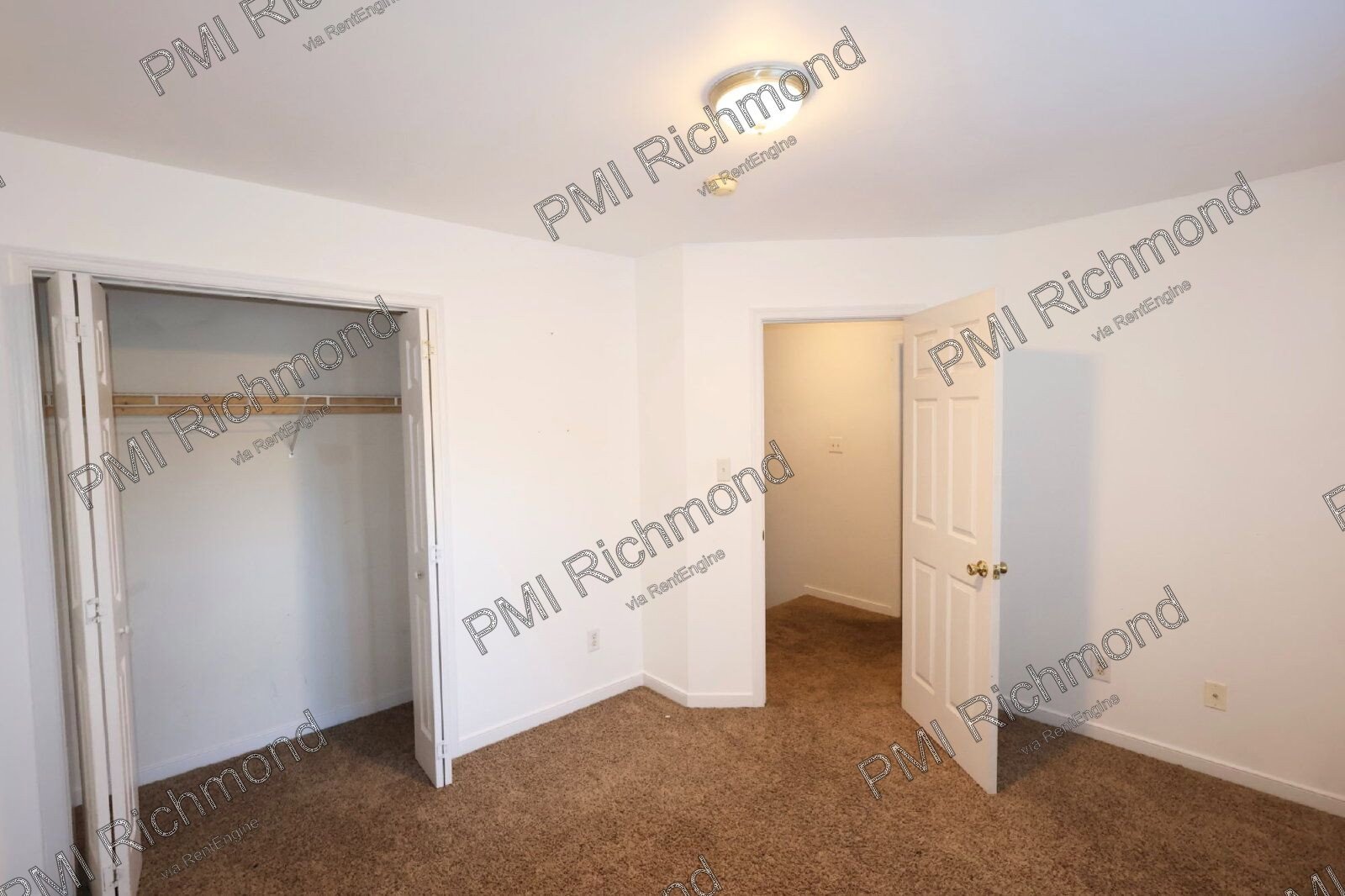 Cute & Cozy 4-Bed Haven in Chesterfield! property image