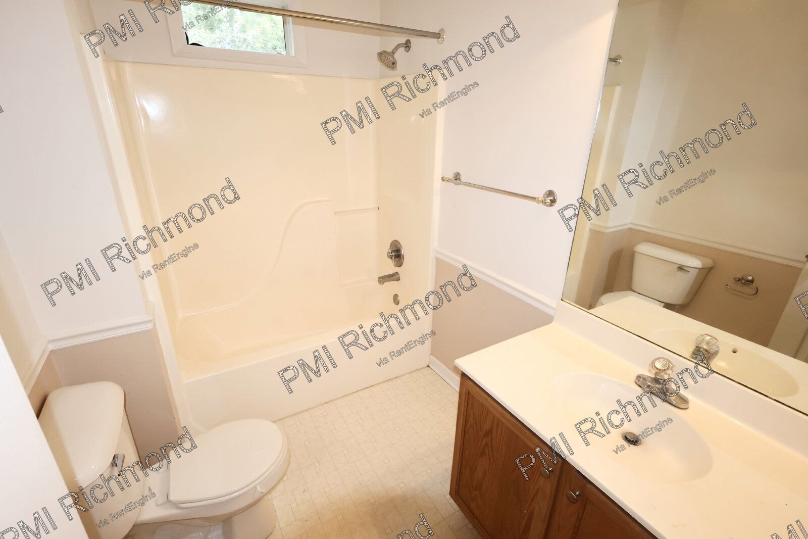 Cute & Cozy 4-Bed Haven in Chesterfield! property image