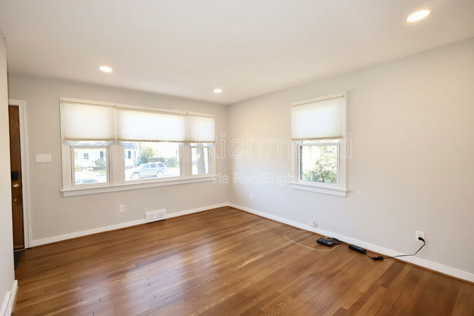 Richmond 3Bed Home with Beautiful Hardwood Floors! property image