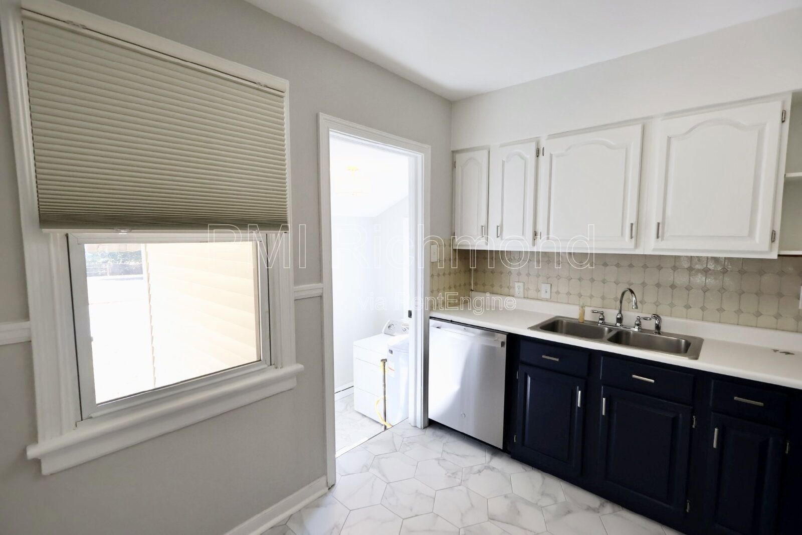 Richmond 3Bed Home with Beautiful Hardwood Floors! property image