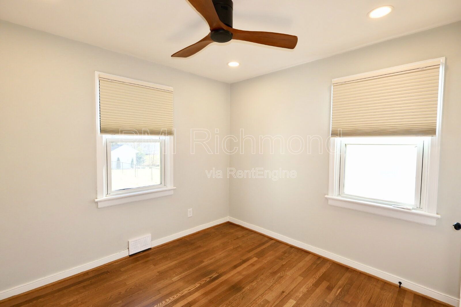 Richmond 3Bed Home with Beautiful Hardwood Floors! property image