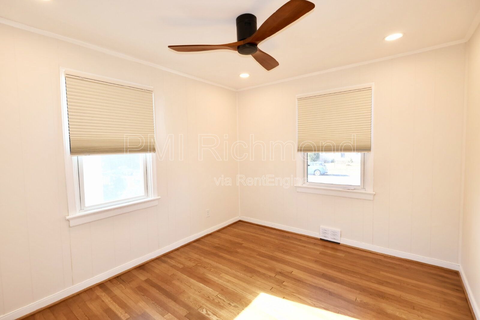 Richmond 3Bed Home with Beautiful Hardwood Floors! property image