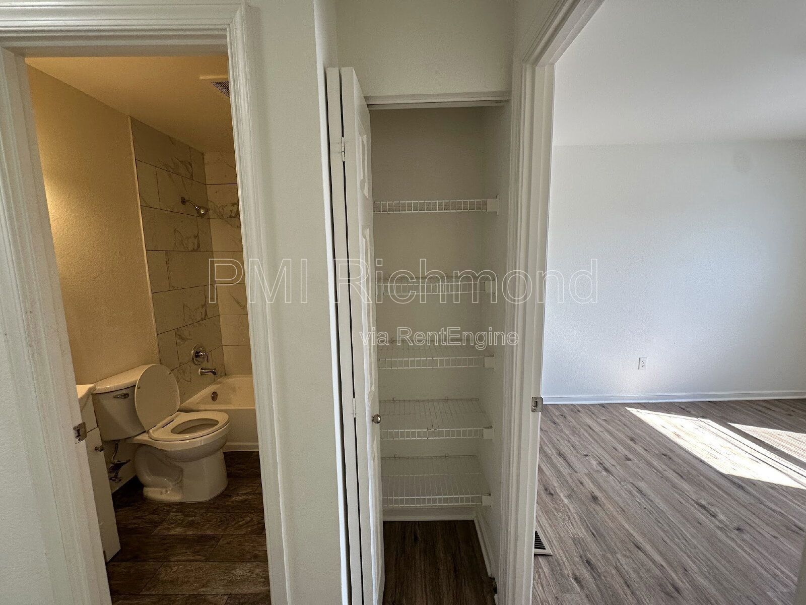 Beautiful 2-Bedroom Unit in The Villas Of Oakwood! property image