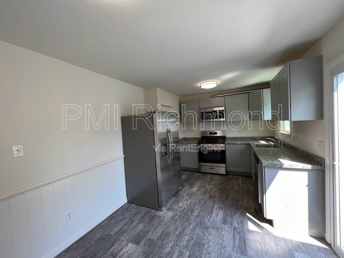 Gorgeous 3-Bedroom Townhouse in Highland Springs - Don't Miss It! property image