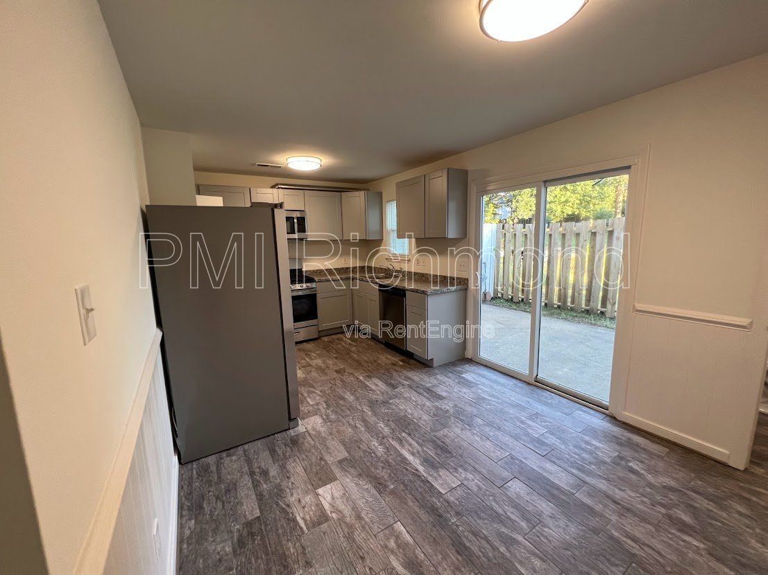 Gorgeous 3-Bedroom Townhouse in Highland Springs - Don't Miss It! property image