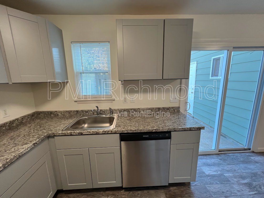 Gorgeous 3-Bedroom Townhouse in Highland Springs - Don't Miss It! property image