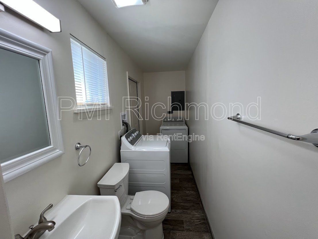 Gorgeous 3-Bedroom Townhouse in Highland Springs - Don't Miss It! property image