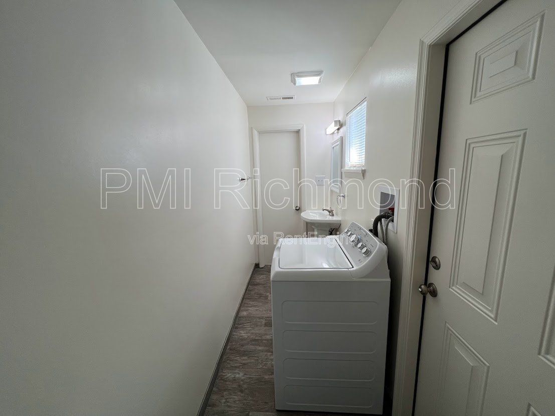 Gorgeous 3-Bedroom Townhouse in Highland Springs - Don't Miss It! property image