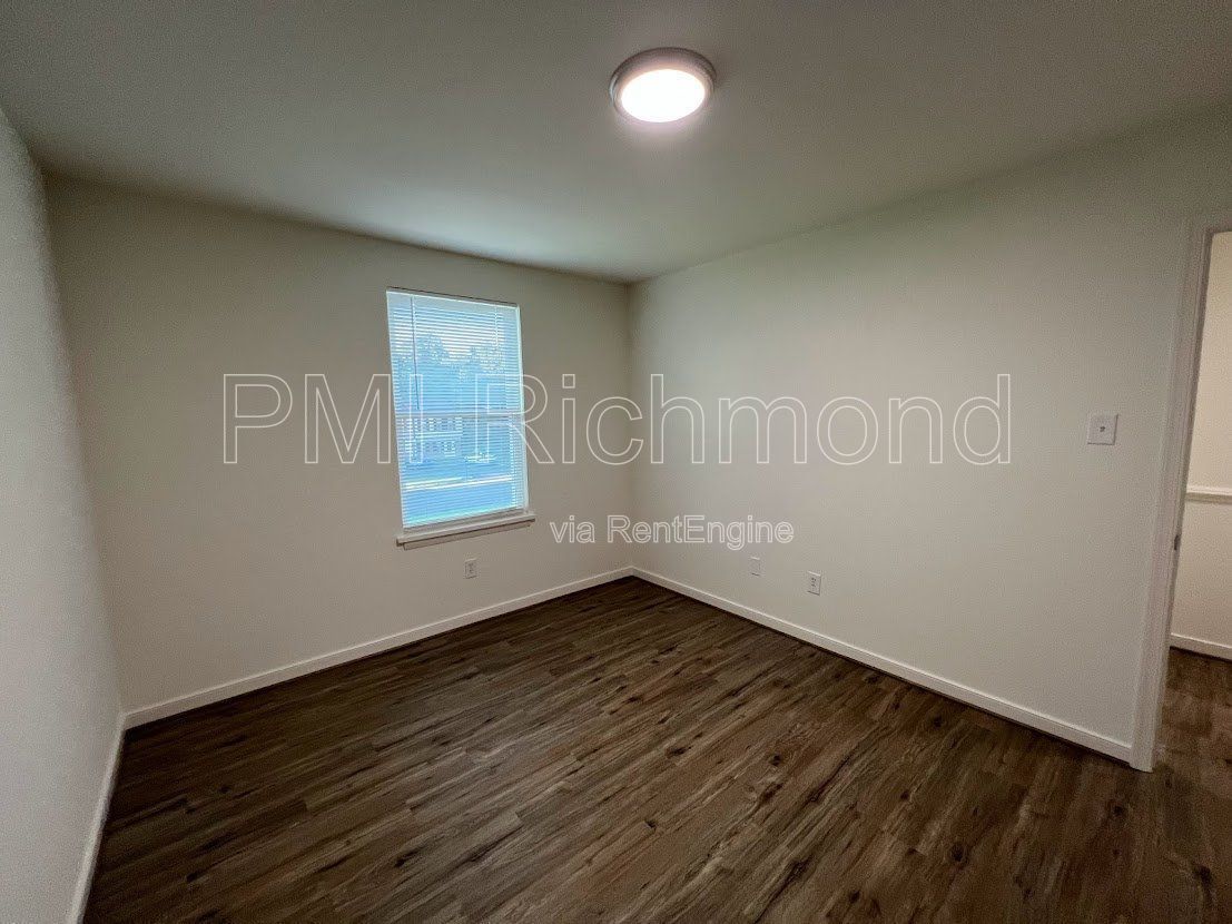 Gorgeous 3-Bedroom Townhouse in Highland Springs - Don't Miss It! property image