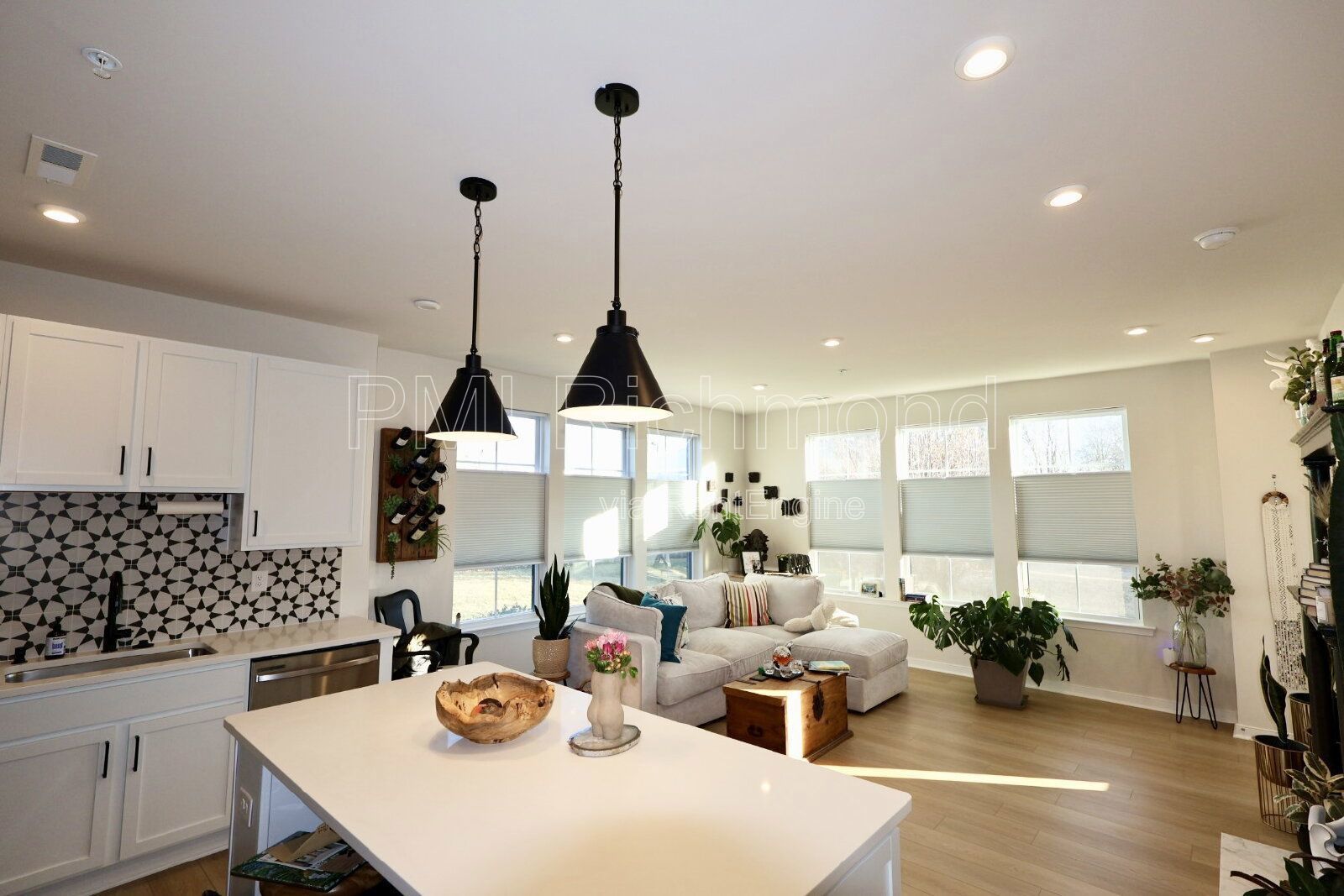 Stunning 2-Bed Condo with 2.5 Baths in the Heart of Richmond! property image