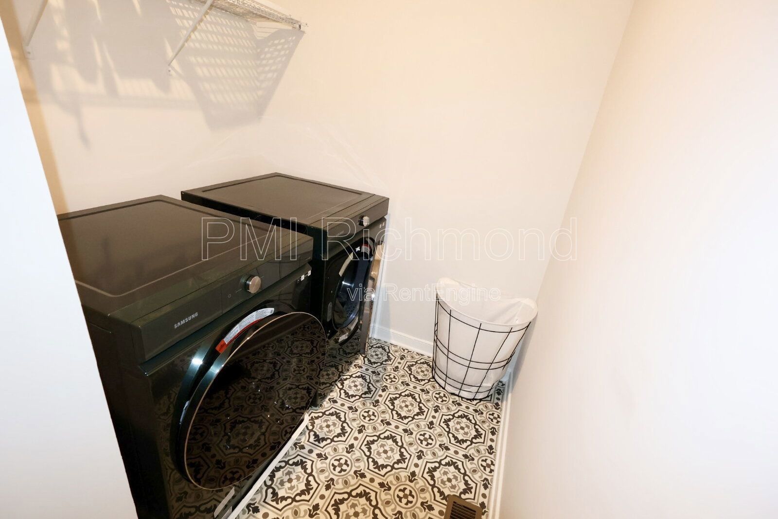 Stunning 2-Bed Condo with 2.5 Baths in the Heart of Richmond! property image