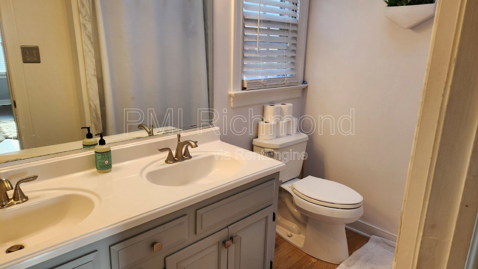 Spacious 4-Bed Colonial Style Home in The Woodlands Subdivision of Henrico! property image