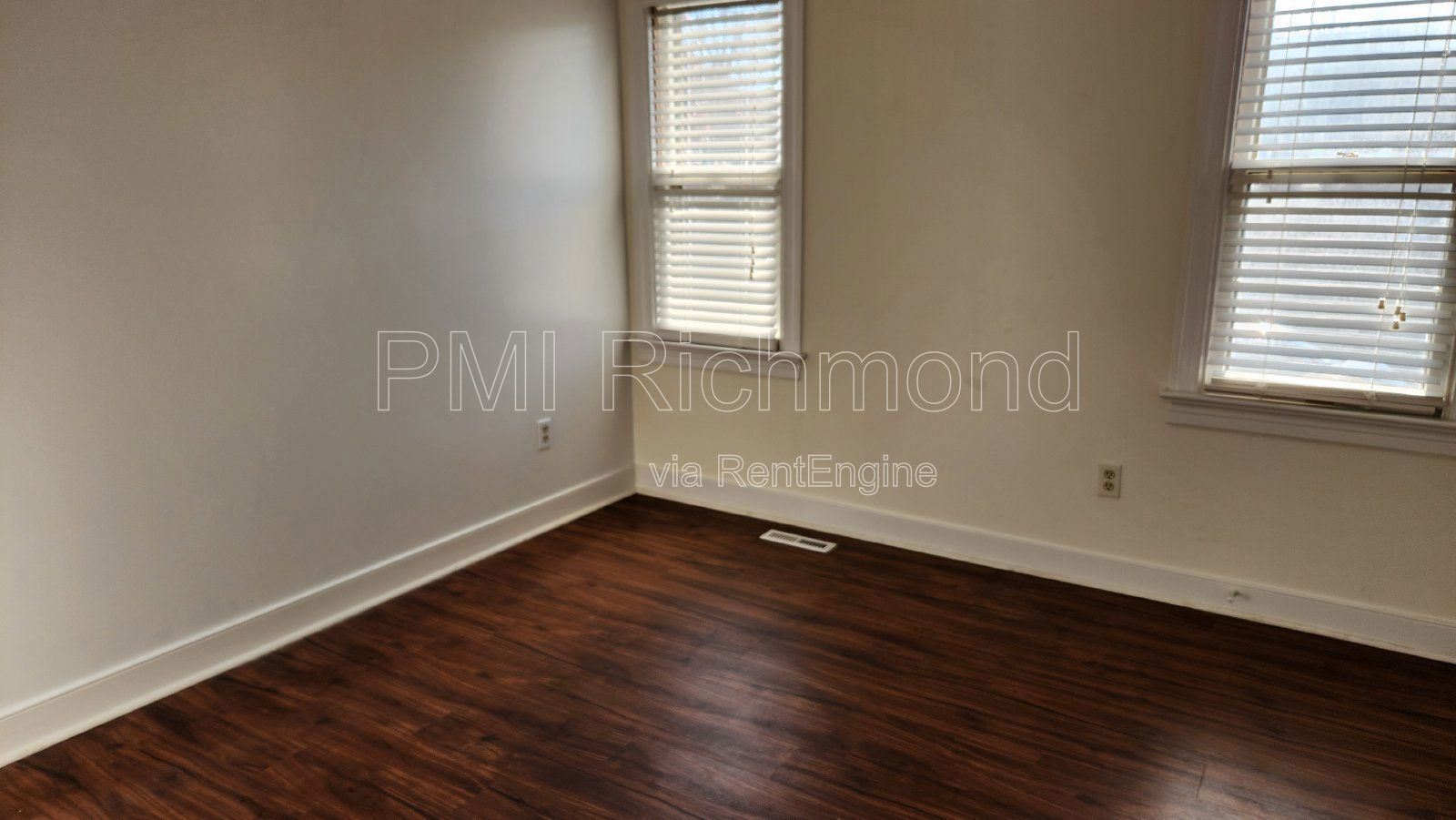 Spacious 4-Bed Colonial Style Home in The Woodlands Subdivision of Henrico! property image