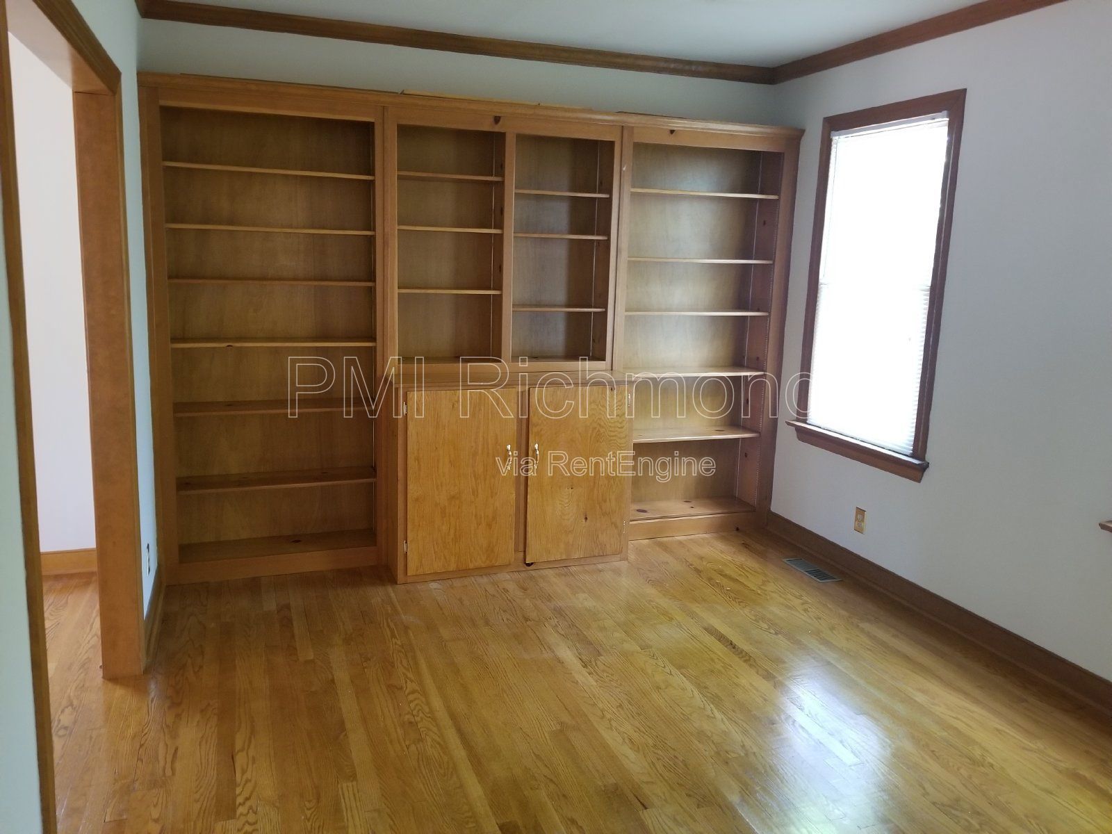 Beautiful Single Family Colonial Home in The Exbury Subdivision! property image