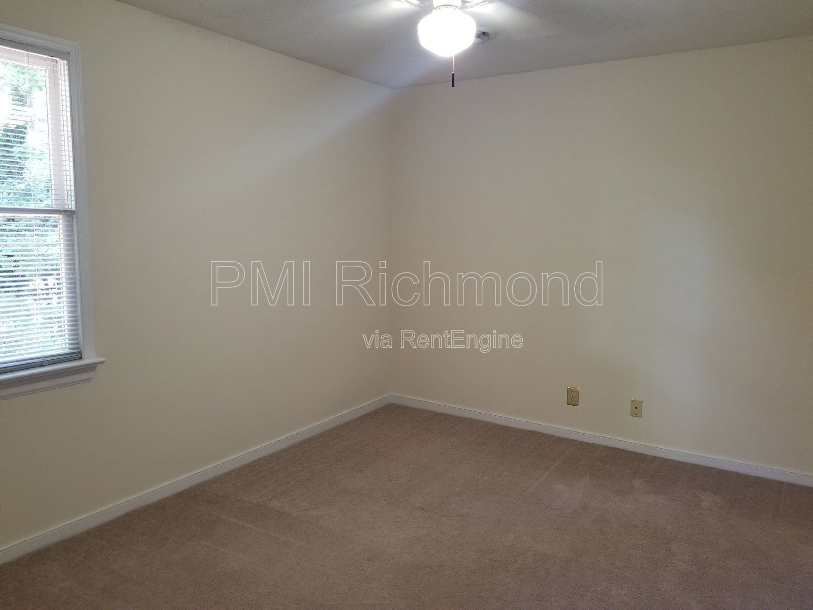 Beautiful Single Family Colonial Home in The Exbury Subdivision! property image