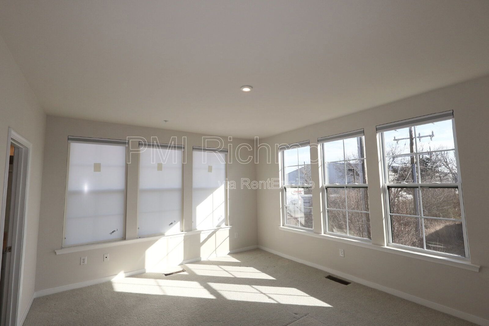 Stunning 2-Bed Condo with 2.5 Baths in the Heart of Richmond! property image