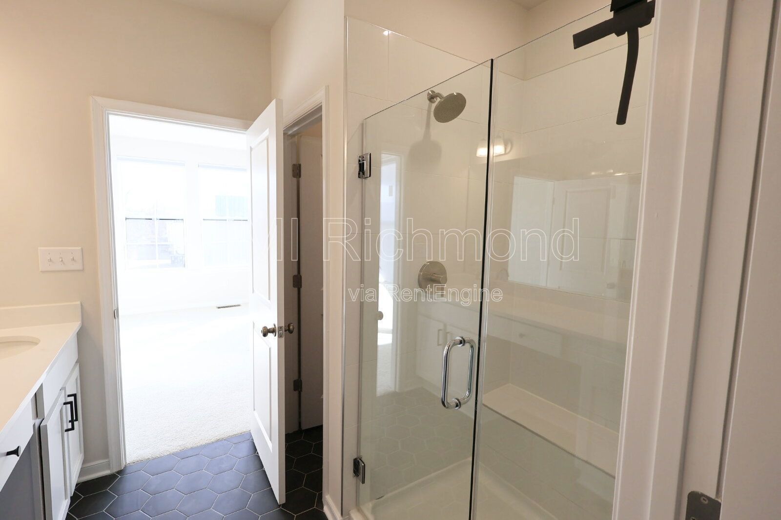 Stunning 2-Bed Condo with 2.5 Baths in the Heart of Richmond! property image