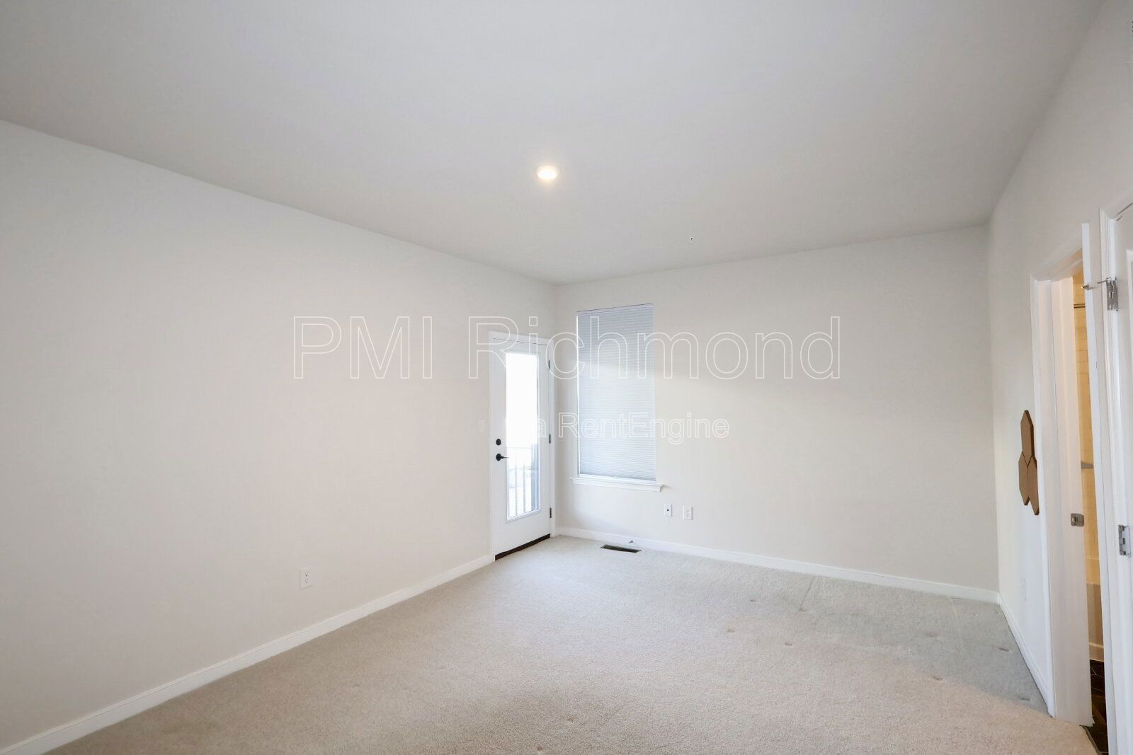 Stunning 2-Bed Condo with 2.5 Baths in the Heart of Richmond! property image