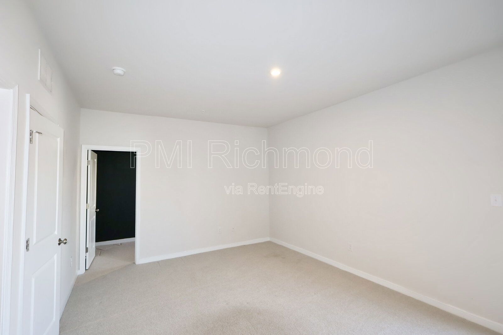 Stunning 2-Bed Condo with 2.5 Baths in the Heart of Richmond! property image