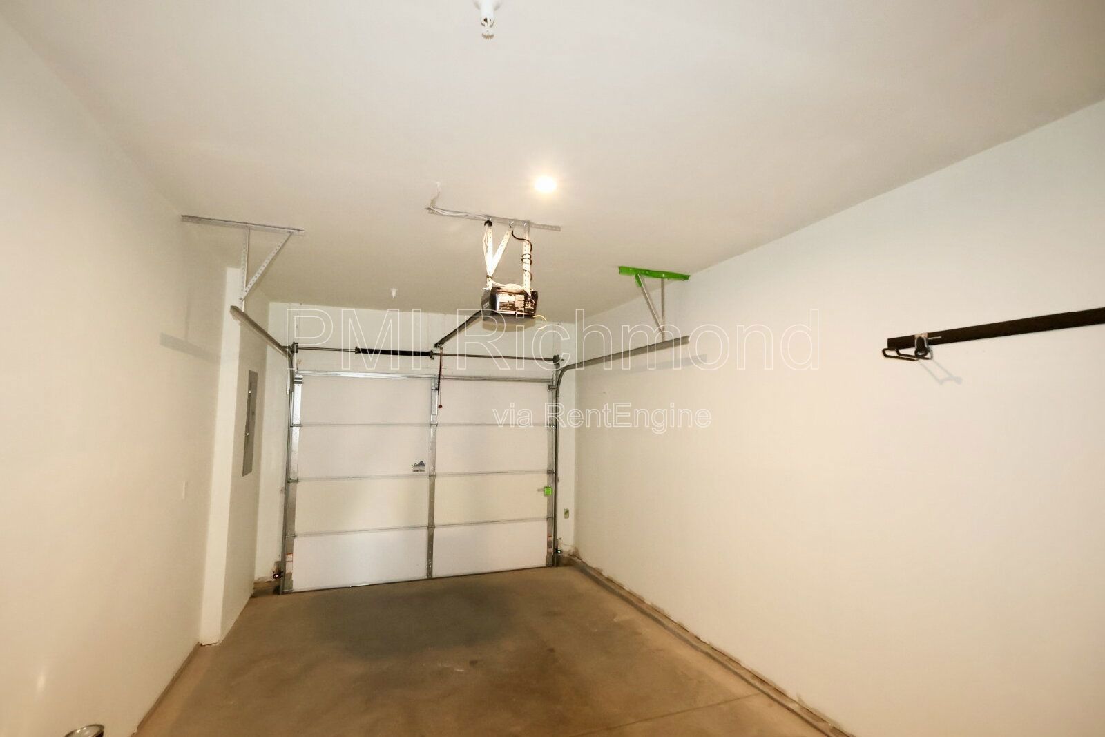 Stunning 2-Bed Condo with 2.5 Baths in the Heart of Richmond! property image