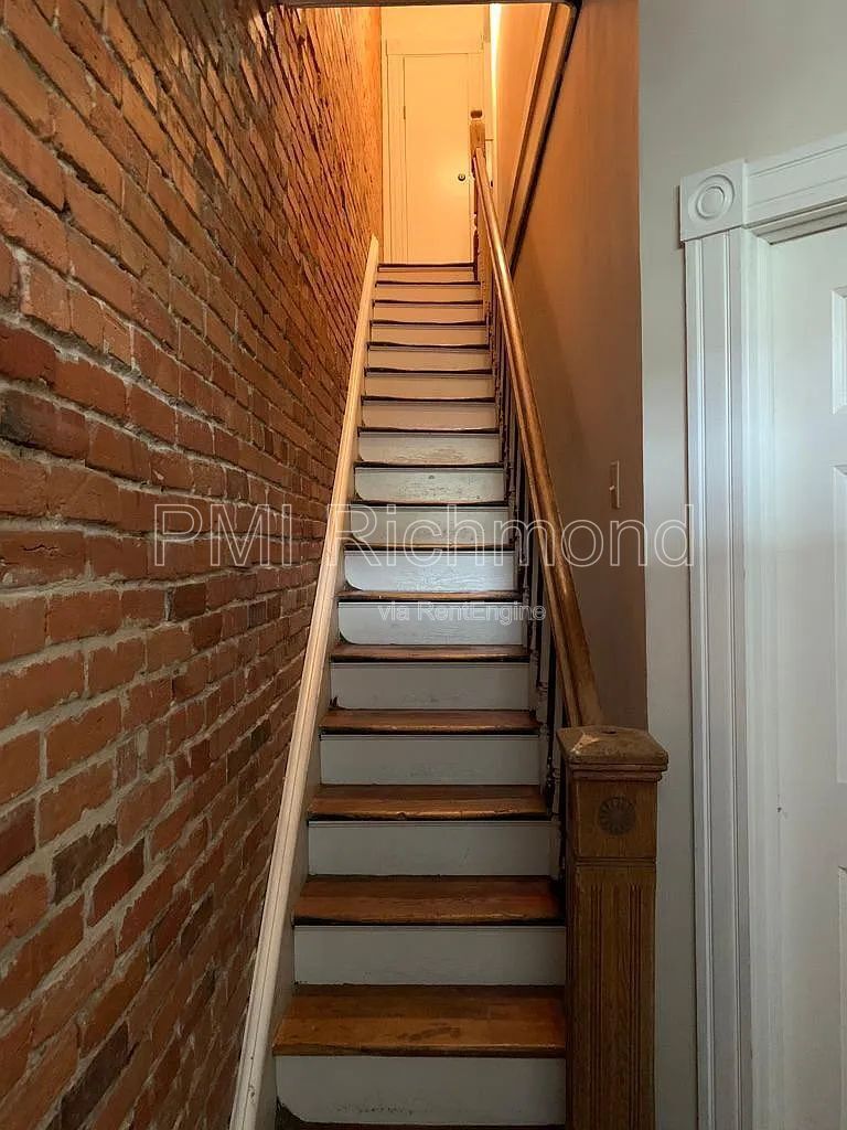 Charming 2-Bedroom Duplex Retreat in the Heart of Richmond! property image