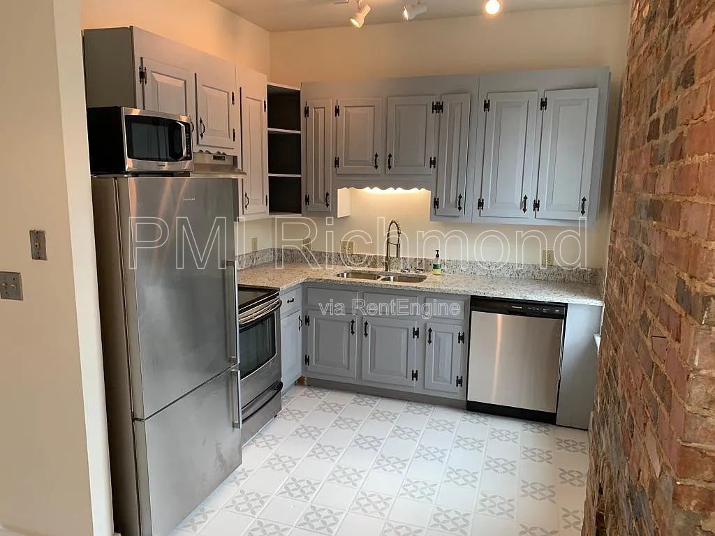 Charming 2-Bedroom Duplex Retreat in the Heart of Richmond! property image