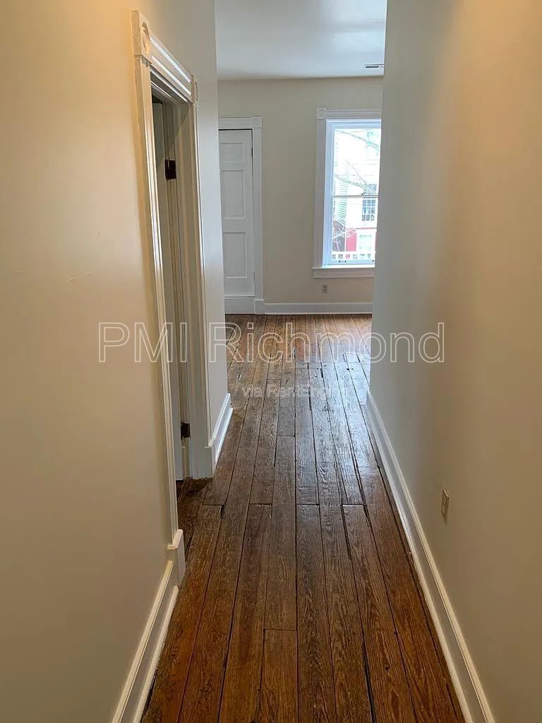 Charming 2-Bedroom Duplex Retreat in the Heart of Richmond! property image