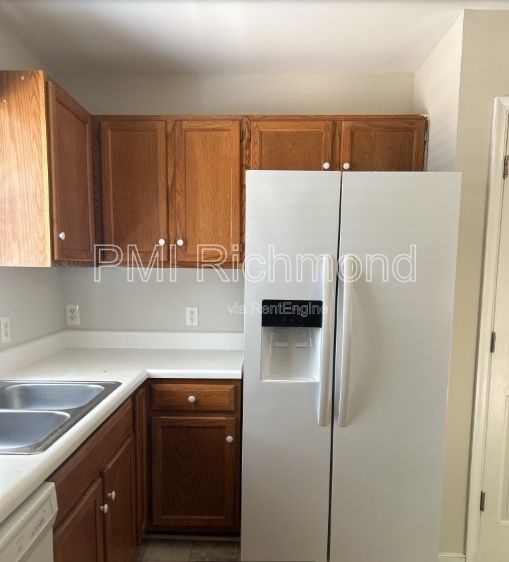 Luxurious 4-Bed Home in Bon Air Hills Subdivision of North Chesterfield! property image