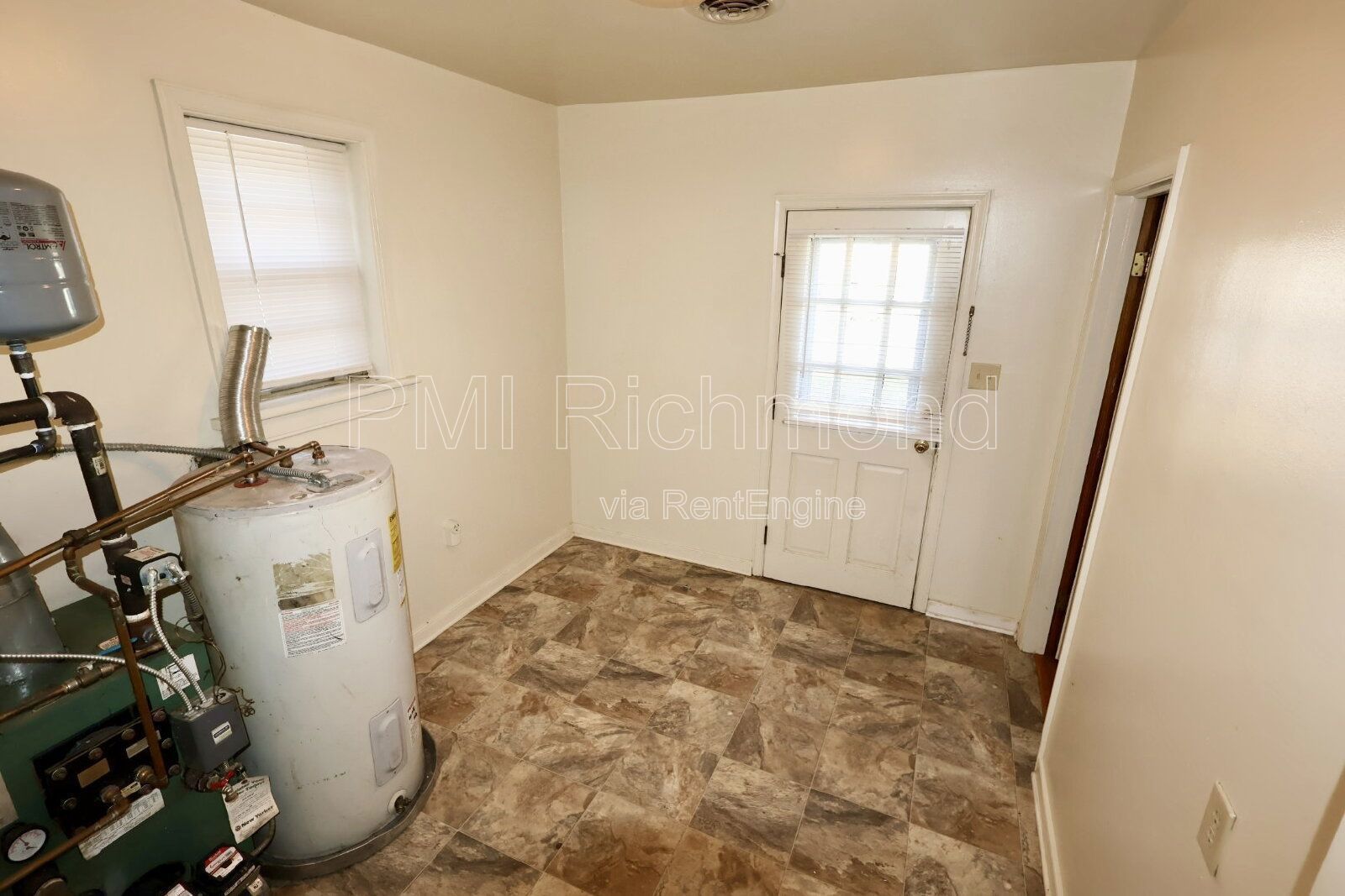 Spacious 3 Bed, 2 Bath Brick Rancher in Henrico! property image