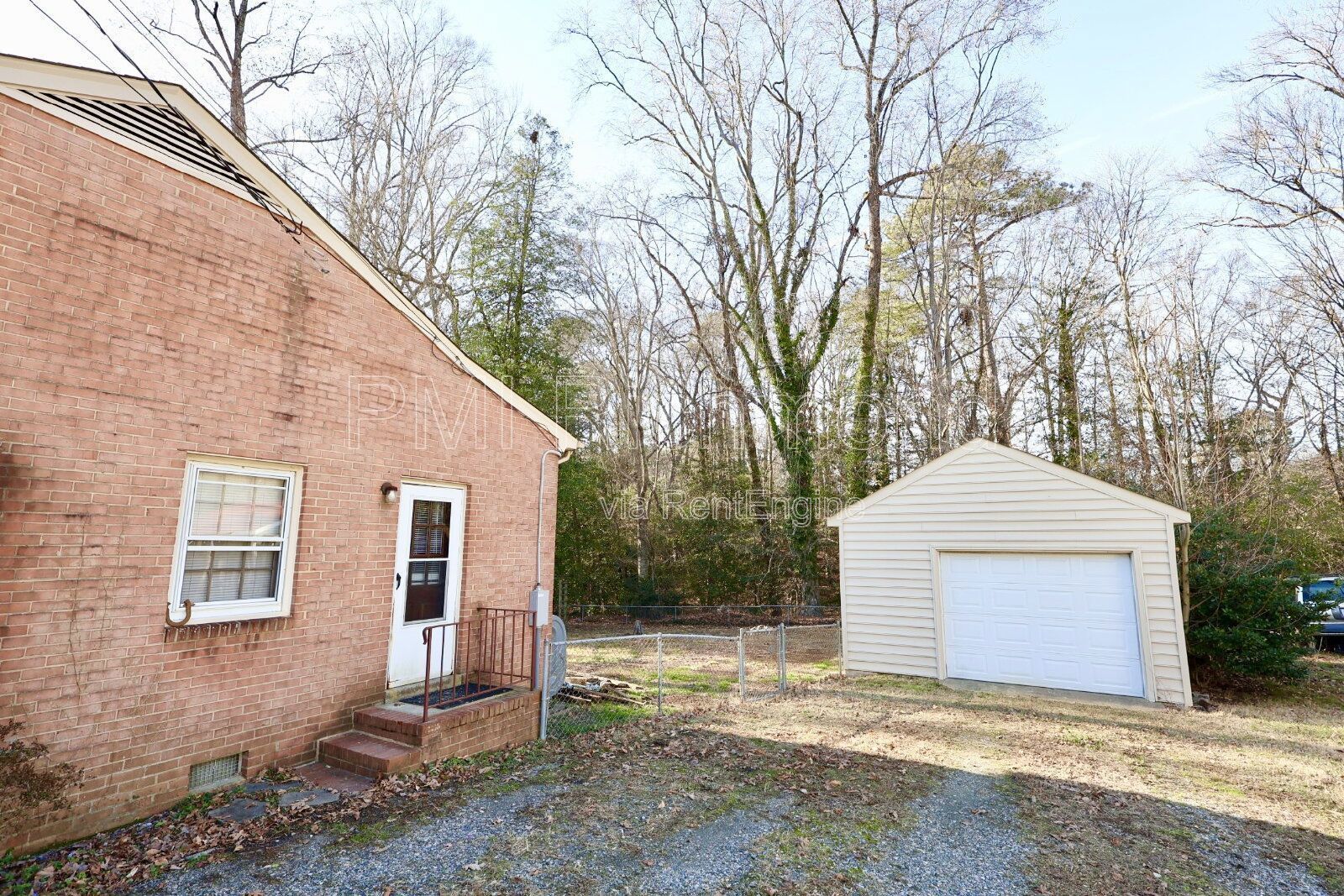 Spacious 3 Bed, 2 Bath Brick Rancher in Henrico! property image