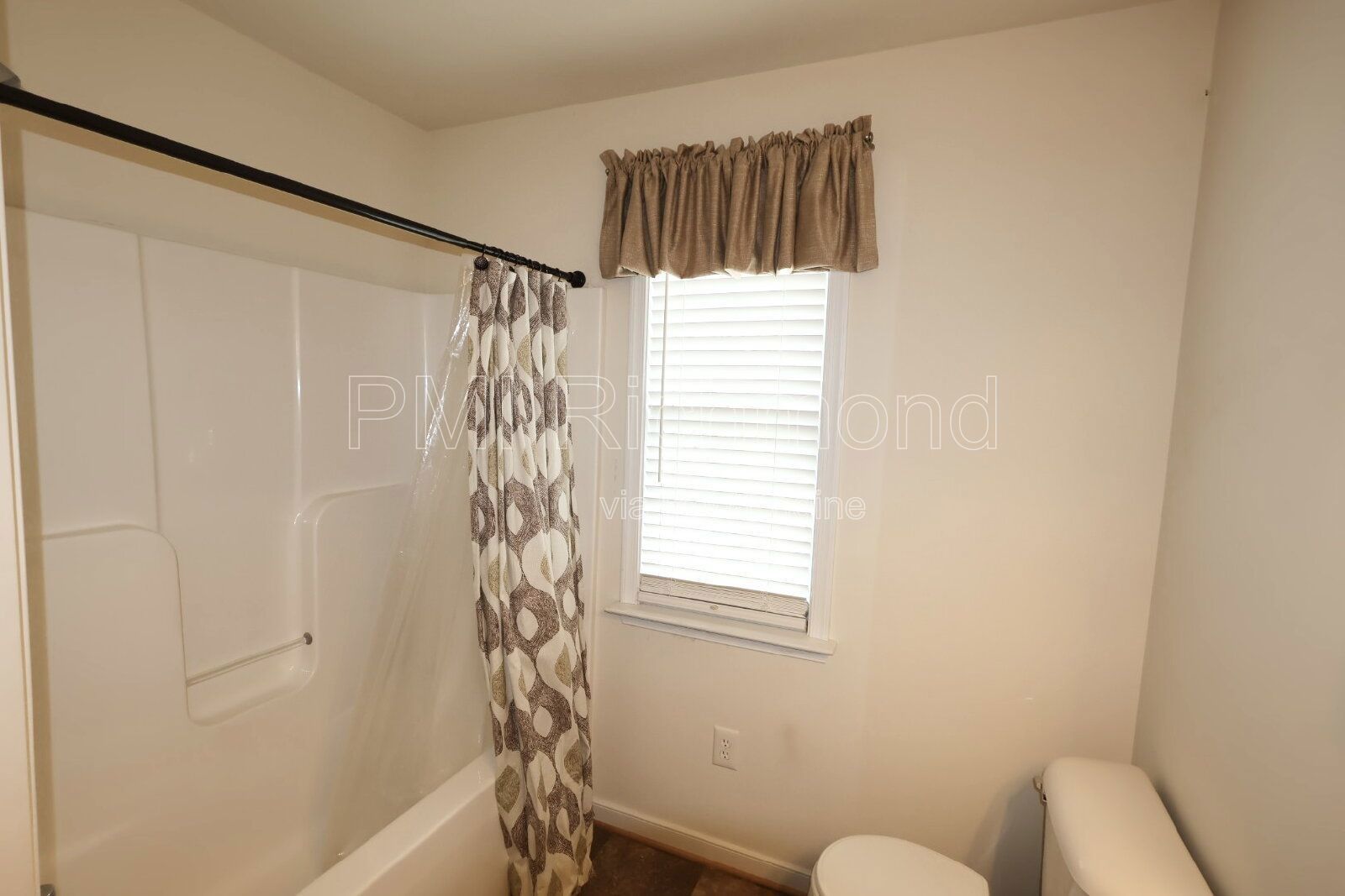 LIMITED TIME MARCH MOVE-IN SPECIAL! Spacious 4-Bed Retreat on Ancient Oak Dr. in Mechanicsville property image