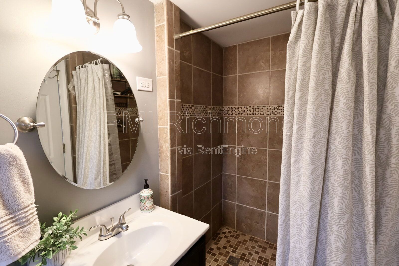 Welcoming 3-Bed Richmond Home with a Beautiful Granite Kitchen! property image