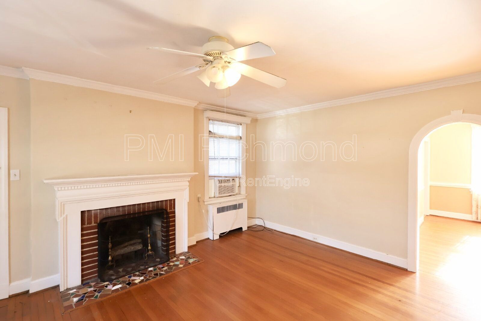 Cozy 2Bed, 1Bath Upstairs Apartment on Park Ave in Richmond! property image