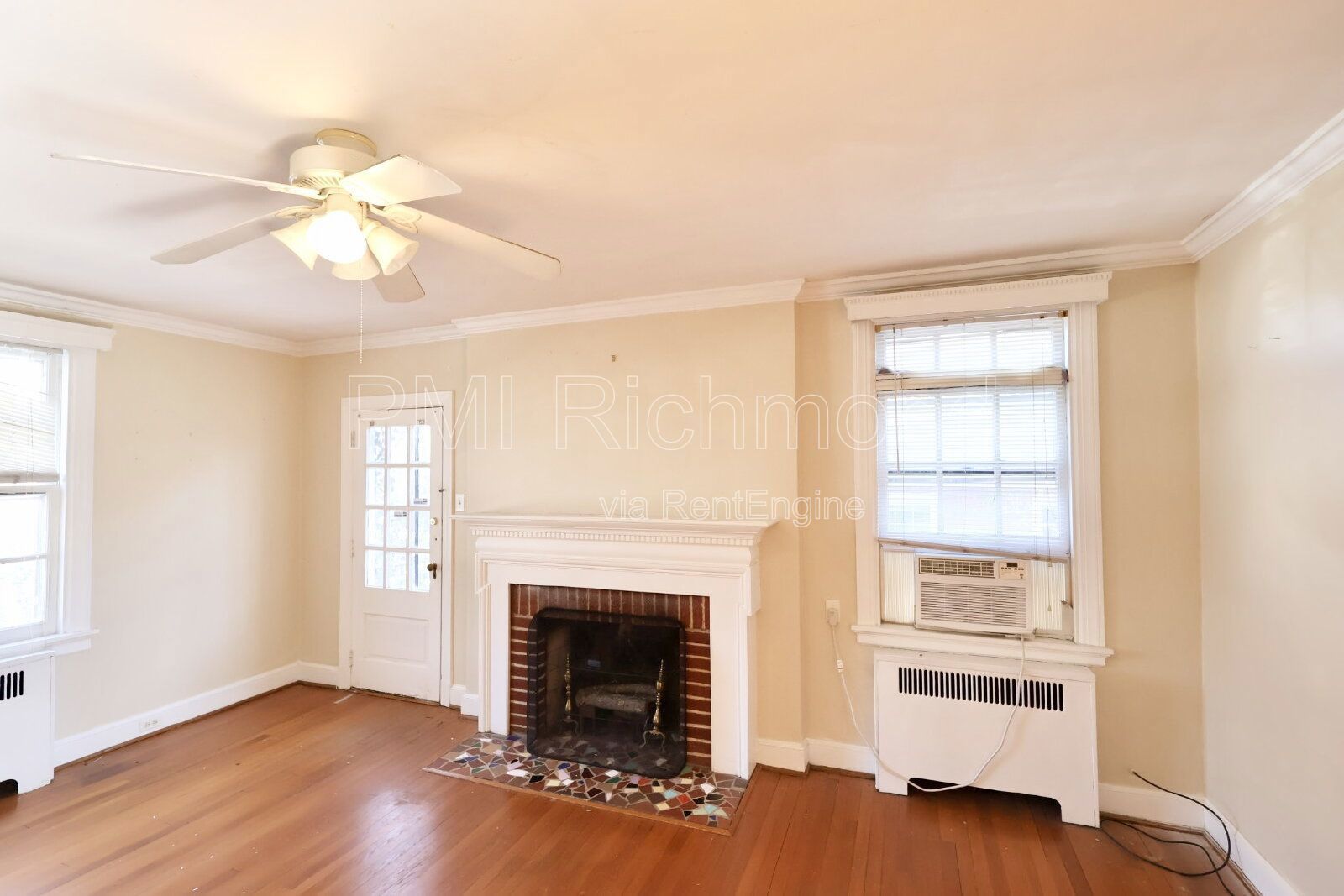 Cozy 2Bed, 1Bath Upstairs Apartment on Park Ave in Richmond! property image