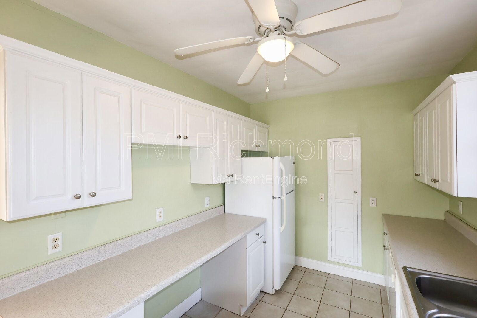 Cozy 2Bed, 1Bath Upstairs Apartment on Park Ave in Richmond! property image