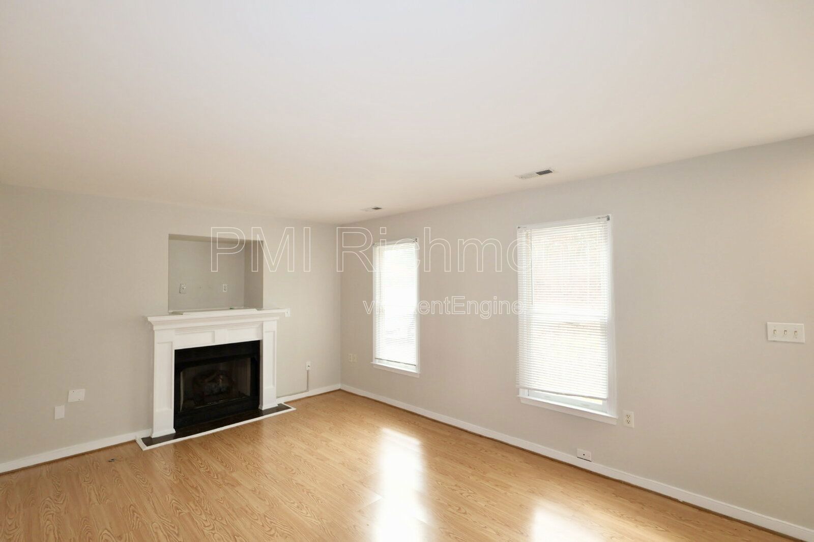 Luxurious 4-Bed Home in Bon Air Hills Subdivision of North Chesterfield! property image