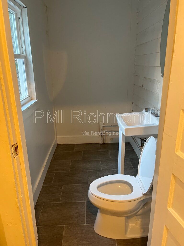 Beautiful 2-Story Home with Richmond Charm in Oregan Hill! property image