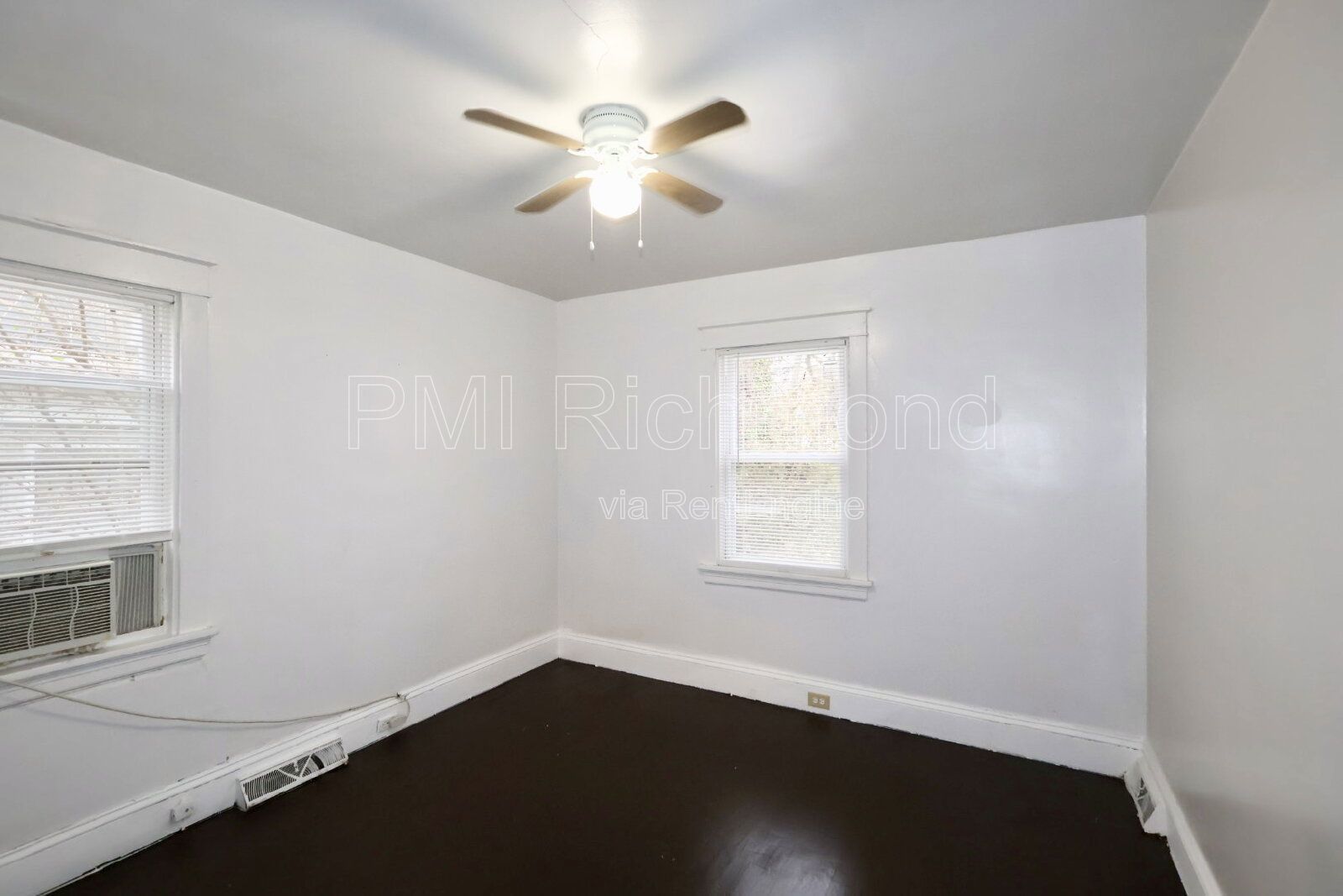 Quaint 4-Bed Richmond Retreat at 1910 Chicago Ave! property image